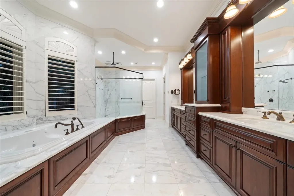 118 Harbor View Lane Belleair Bluffs FL 33770