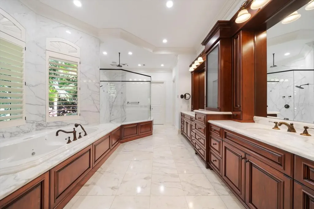 118 Harbor View Lane Belleair Bluffs FL 33770
