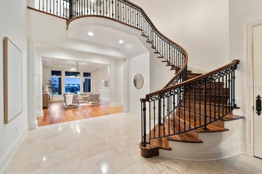 118 Harbor View Lane Belleair Bluffs FL 33770
