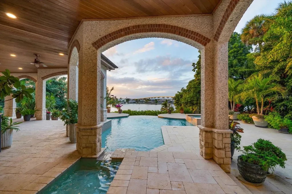 118 Harbor View Lane Belleair Bluffs FL 33770