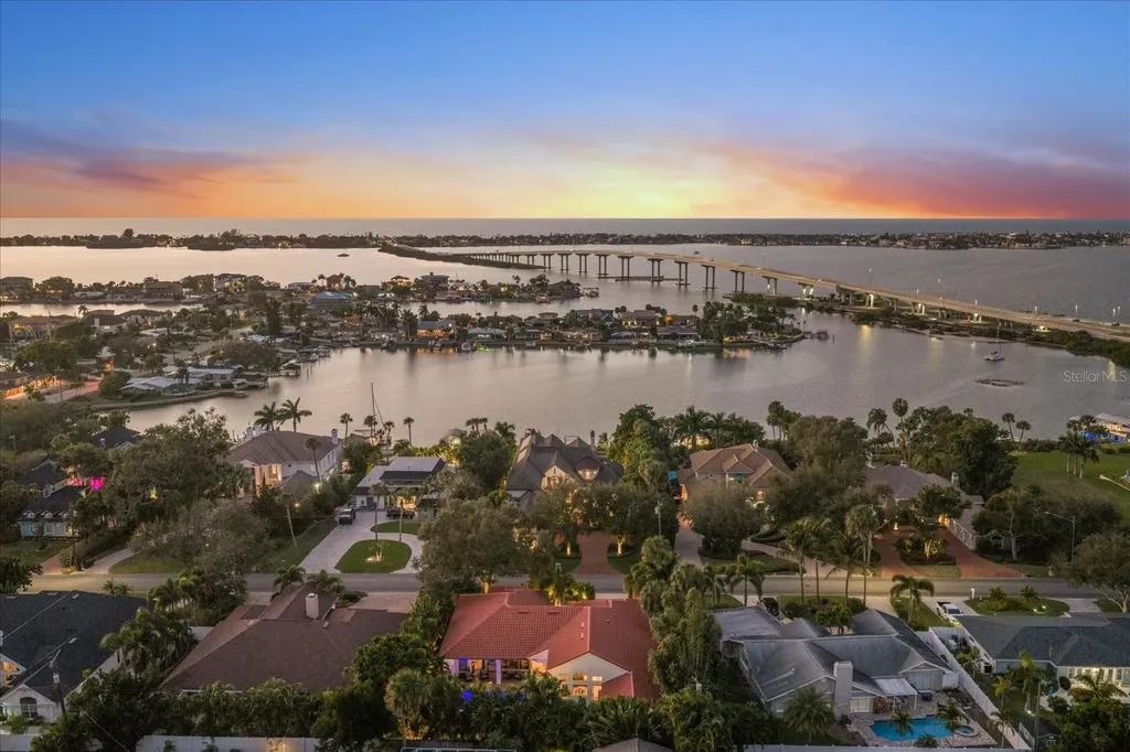 118 Harbor View Lane Belleair Bluffs FL 33770