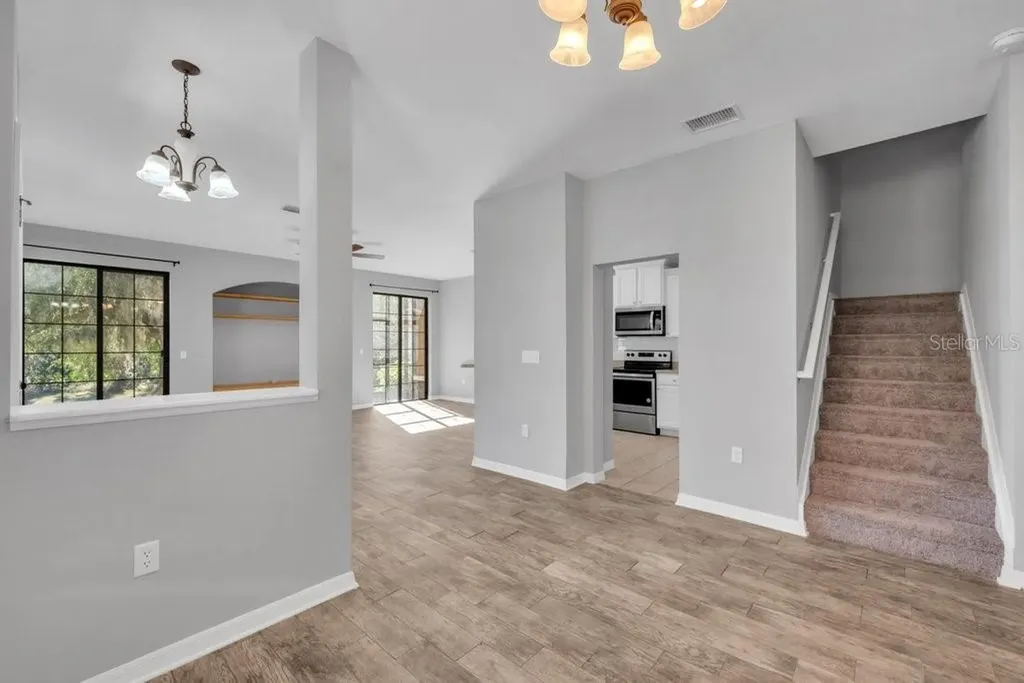 16431 Kingletridge Avenue Lithia FL 33547