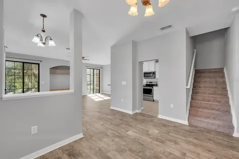 16431 Kingletridge Avenue Lithia FL 33547