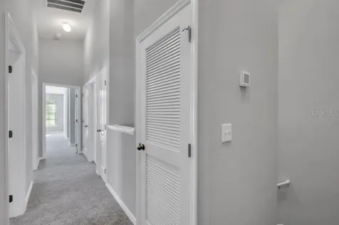 16431 Kingletridge Avenue Lithia FL 33547