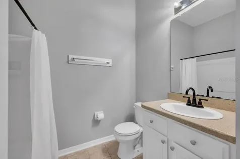 16431 Kingletridge Avenue Lithia FL 33547