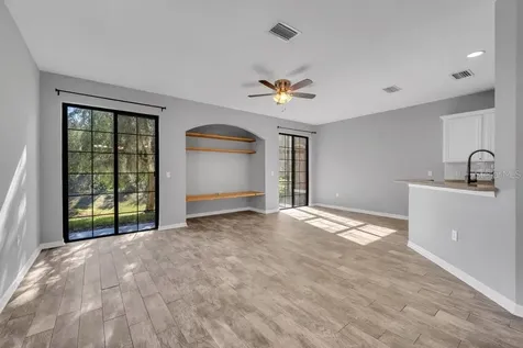 16431 Kingletridge Avenue Lithia FL 33547