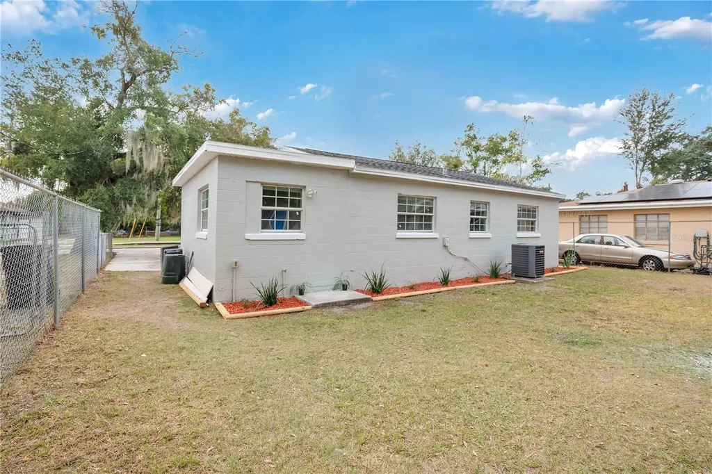 911 Indiana Street Orlando FL 32805
