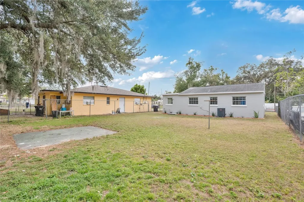 911 Indiana Street Orlando FL 32805
