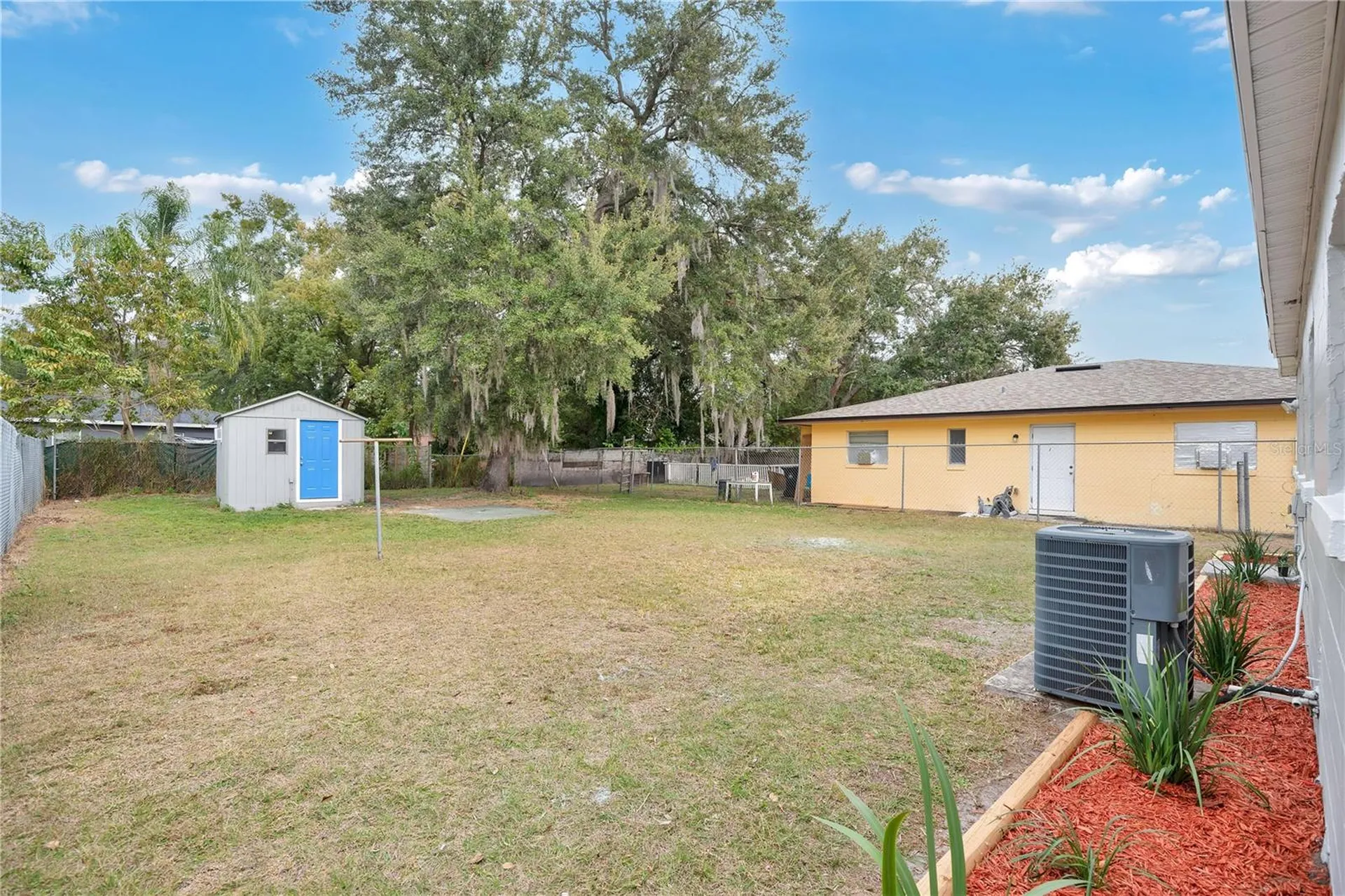 911 Indiana Street Orlando FL 32805