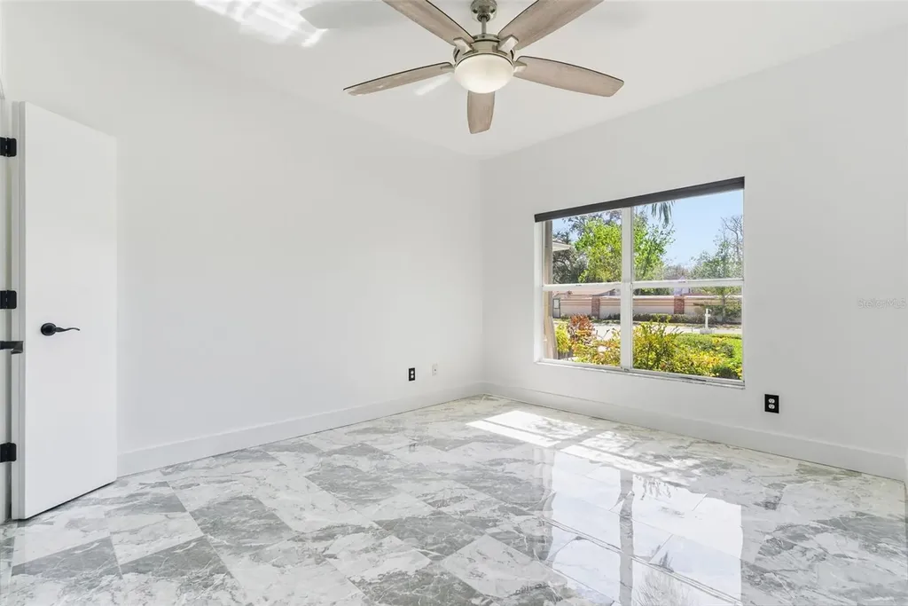 905 Clearcreek Drive Tampa FL 33613