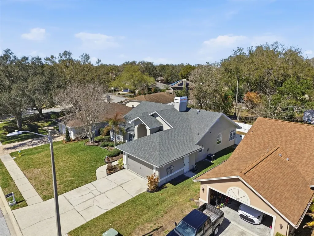 905 Clearcreek Drive Tampa FL 33613