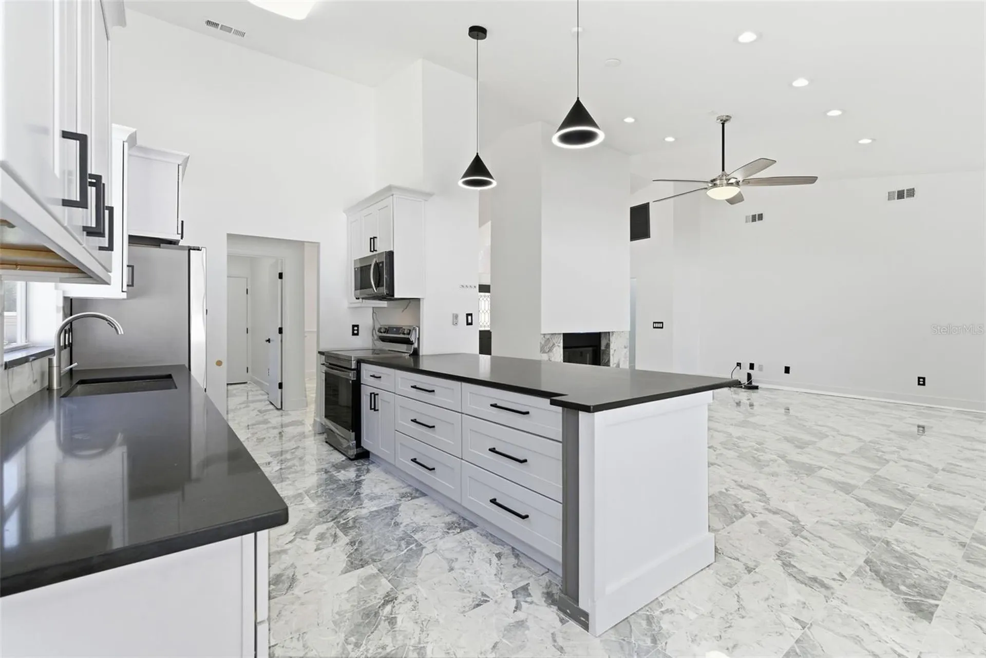 905 Clearcreek Drive Tampa FL 33613