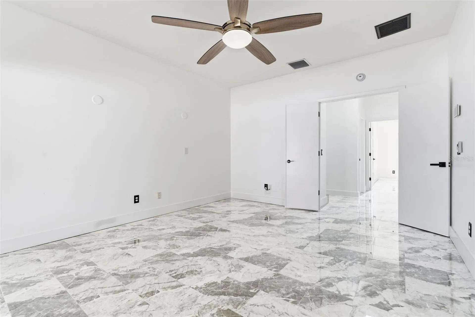 905 Clearcreek Drive Tampa FL 33613