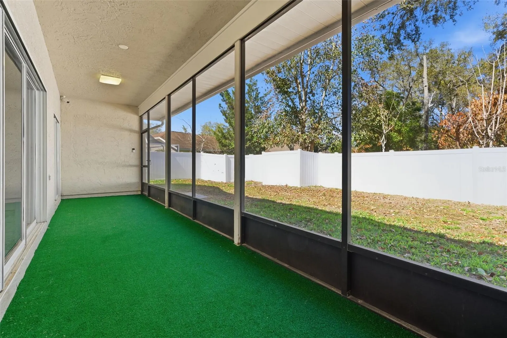 905 Clearcreek Drive Tampa FL 33613
