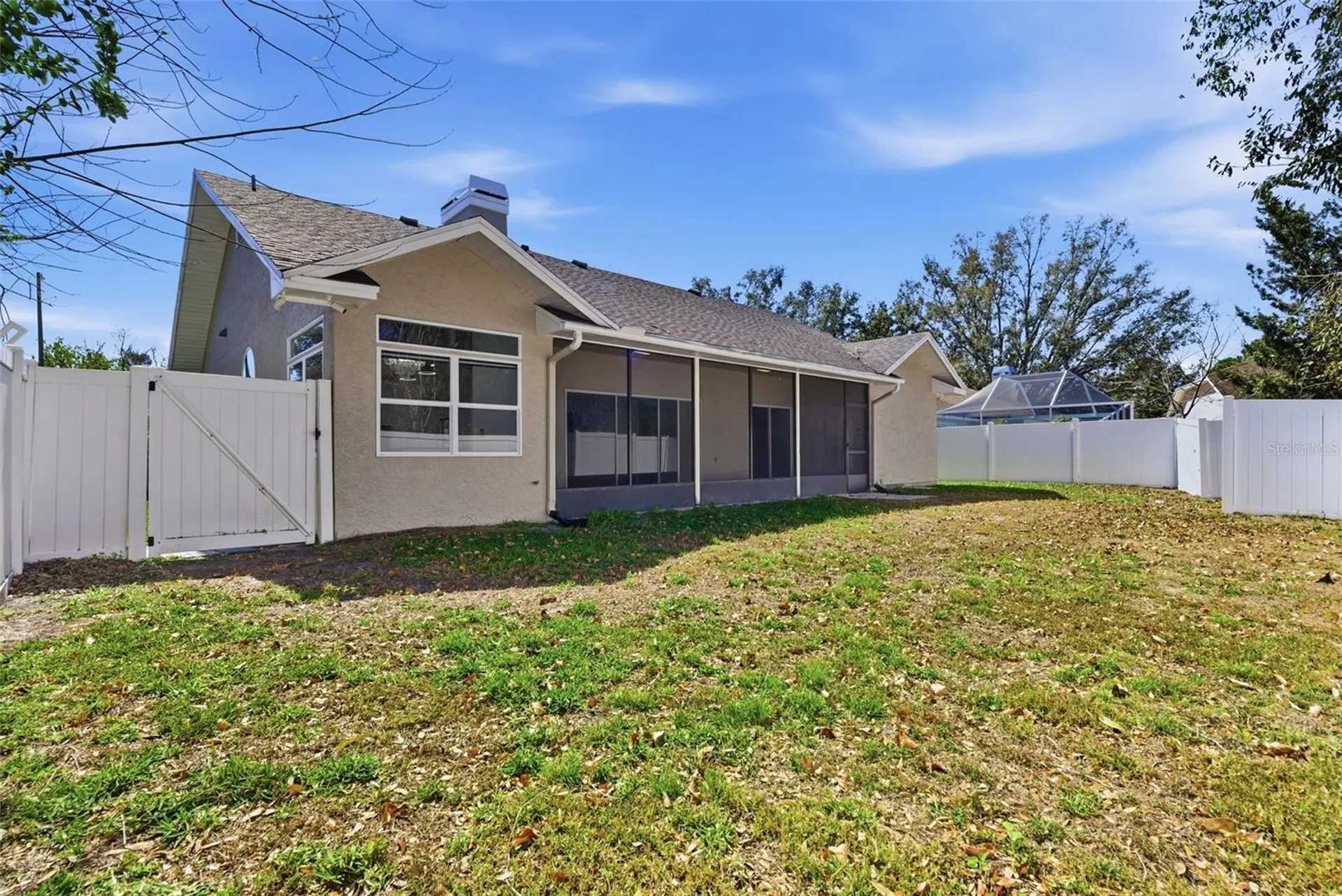 905 Clearcreek Drive Tampa FL 33613