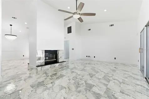 905 Clearcreek Drive Tampa FL 33613