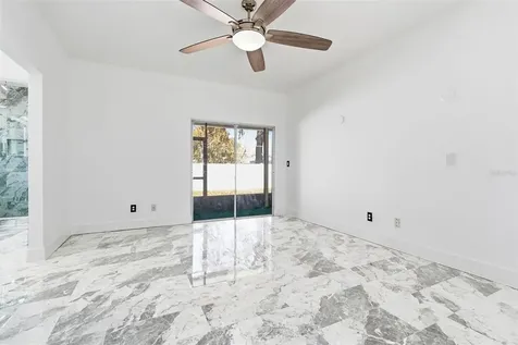 905 Clearcreek Drive Tampa FL 33613