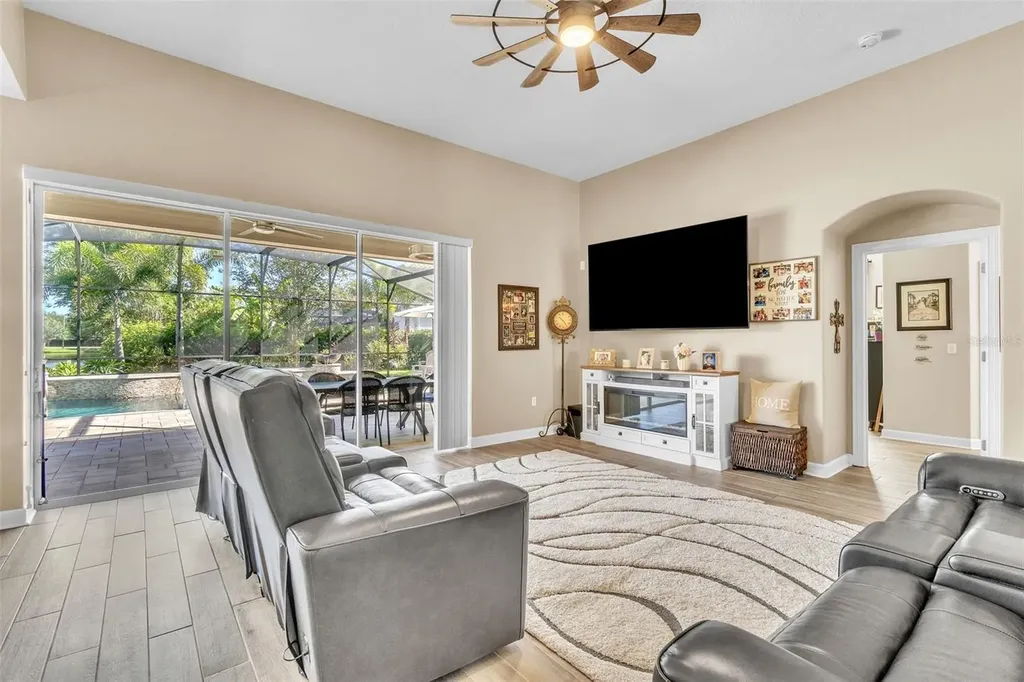 9957 Oak Quarry Drive Orlando FL 32832