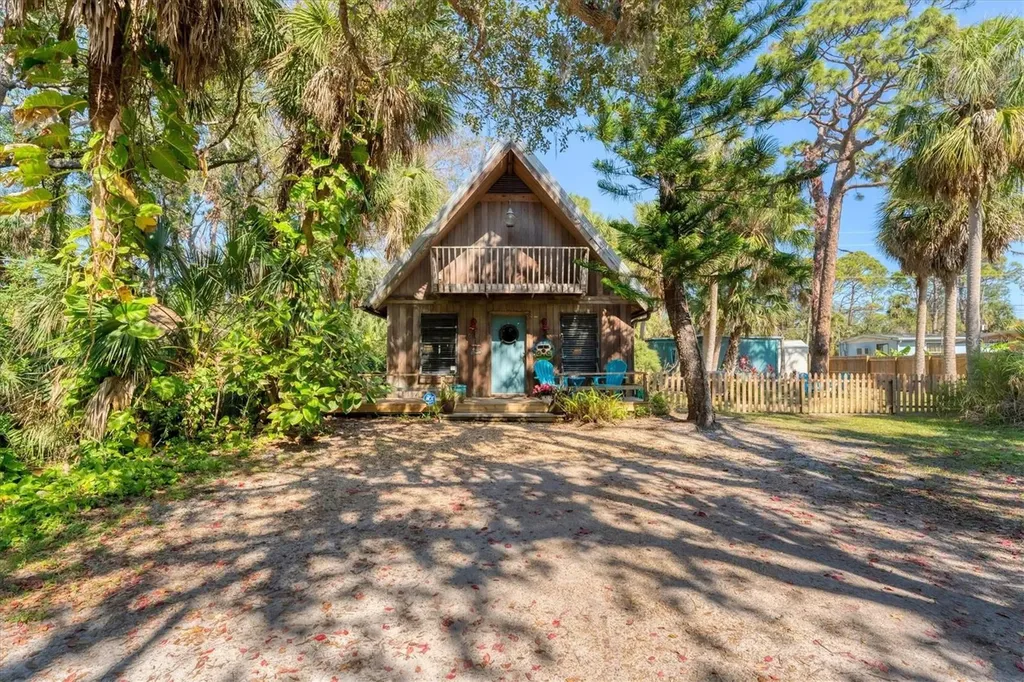 681 Olive Street Englewood FL 34223