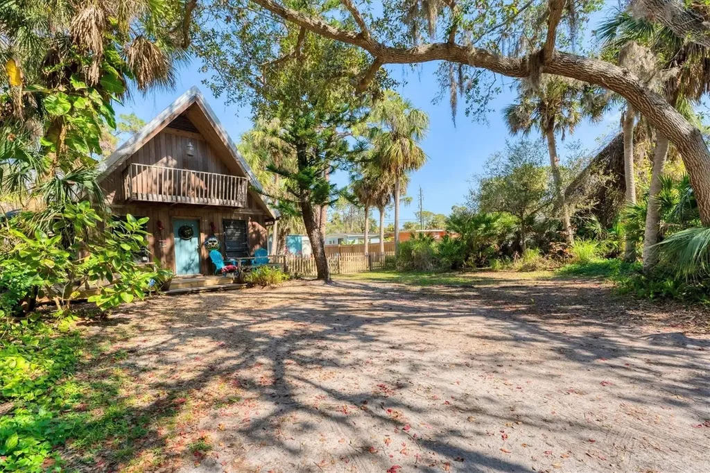 681 Olive Street Englewood FL 34223