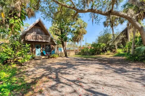 681 Olive Street Englewood FL 34223
