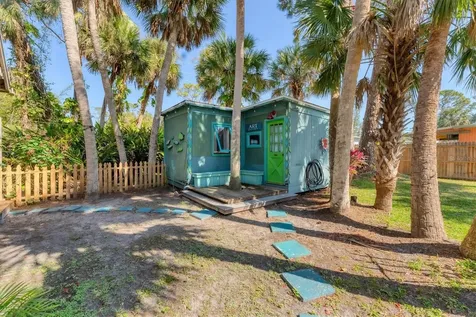 681 Olive Street Englewood FL 34223