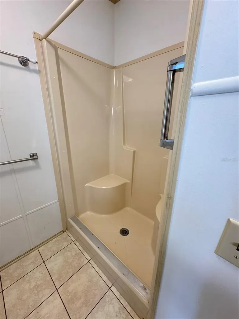 25100 Pine Hill Leesburg FL 34748