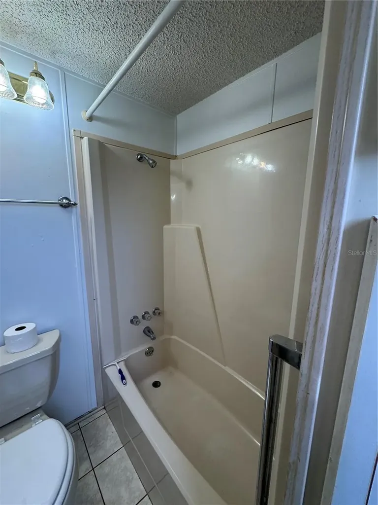 25100 Pine Hill Leesburg FL 34748