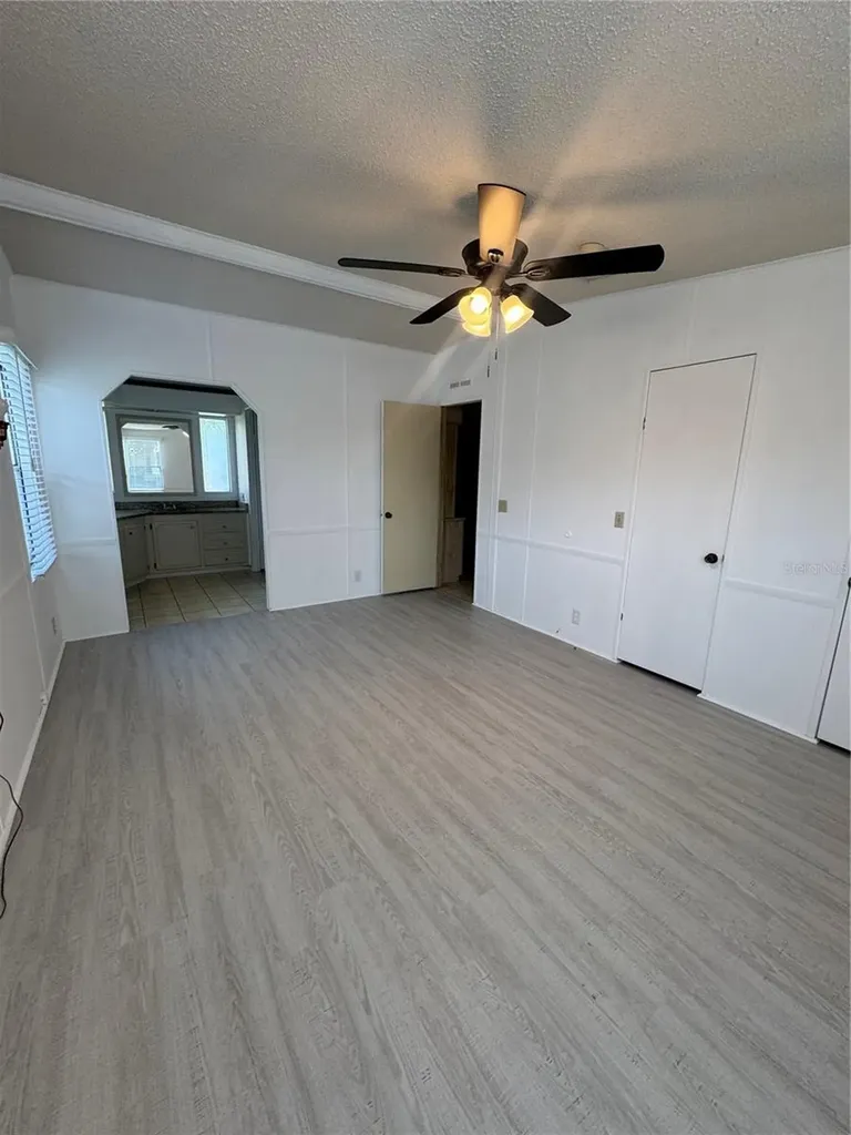 25100 Pine Hill Leesburg FL 34748