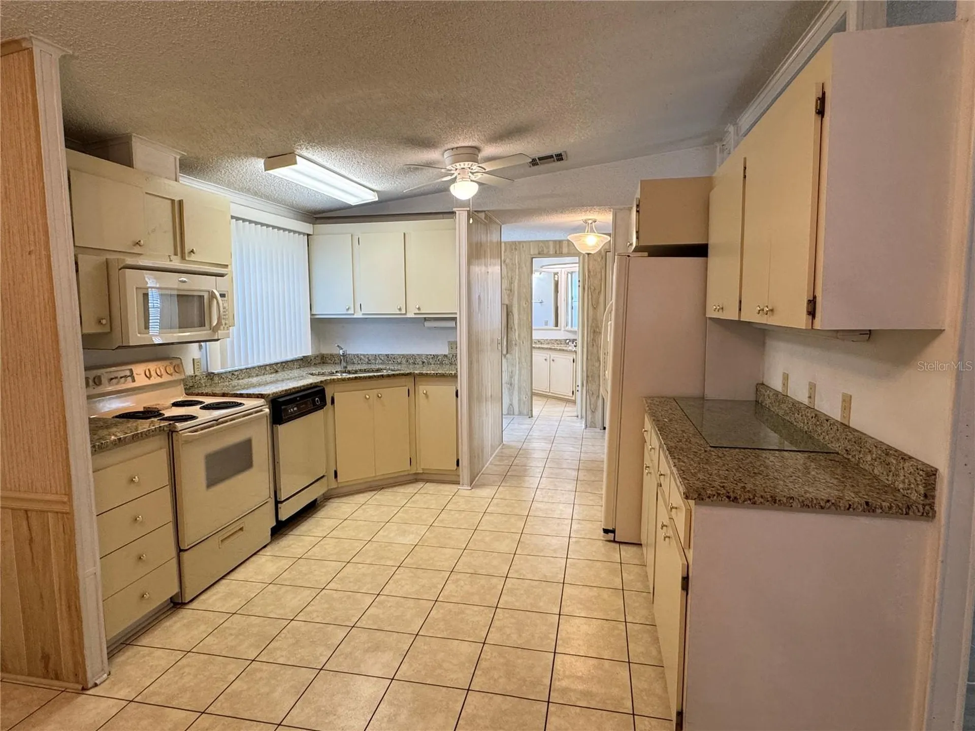 25100 Pine Hill Leesburg FL 34748