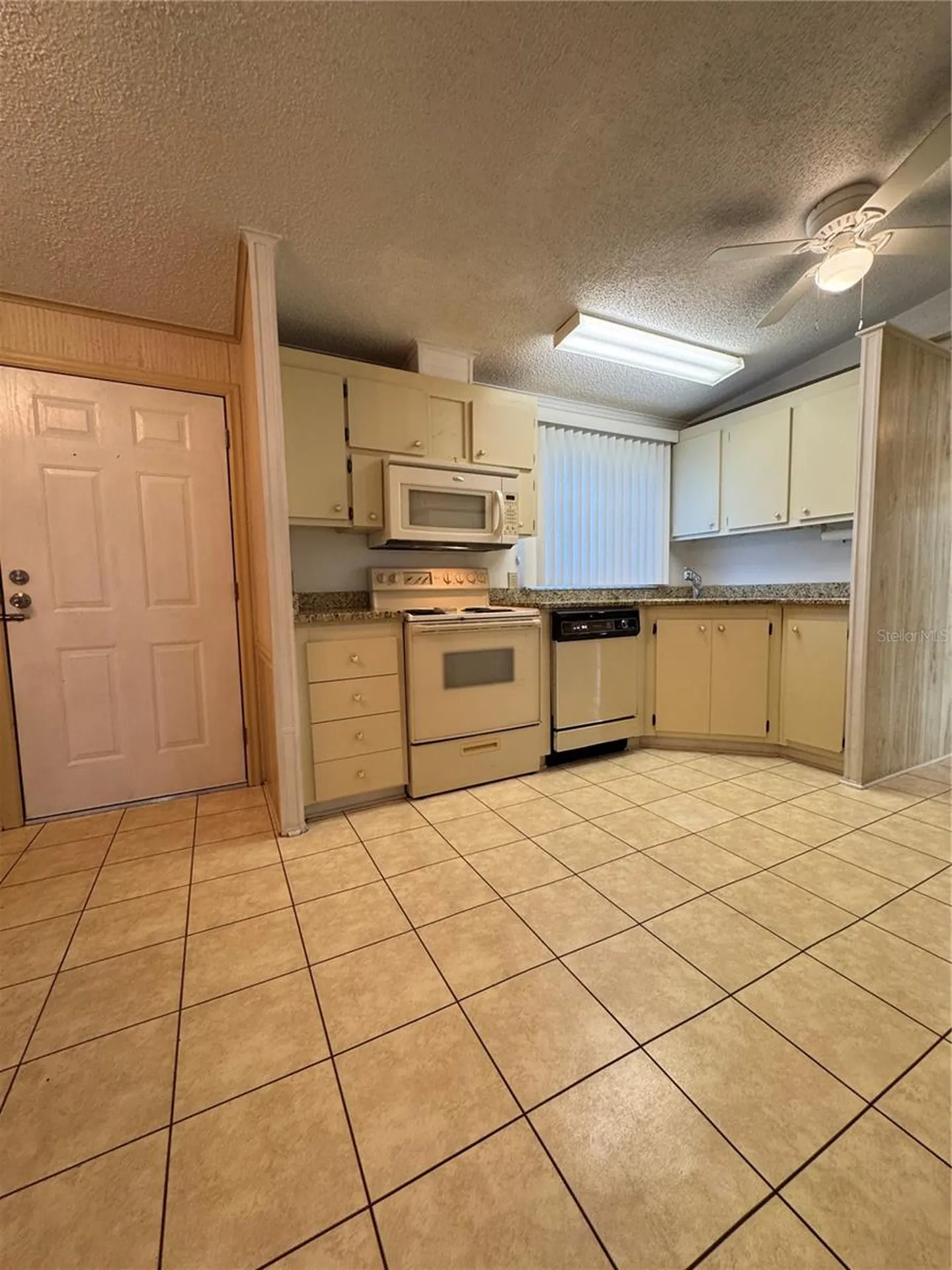 25100 Pine Hill Leesburg FL 34748