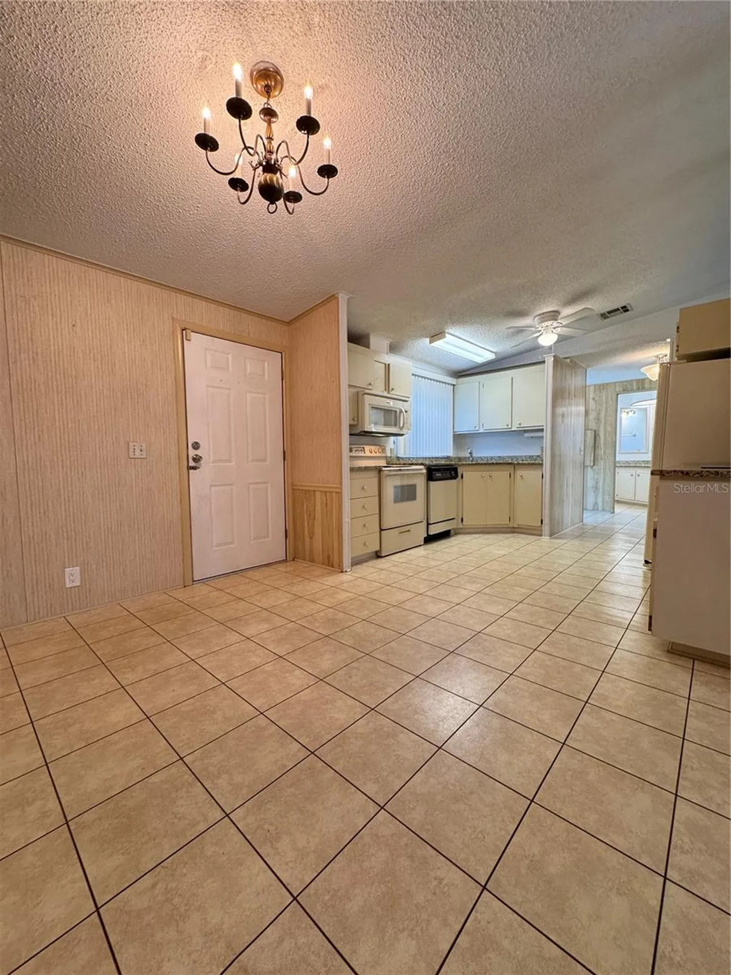 25100 Pine Hill Leesburg FL 34748