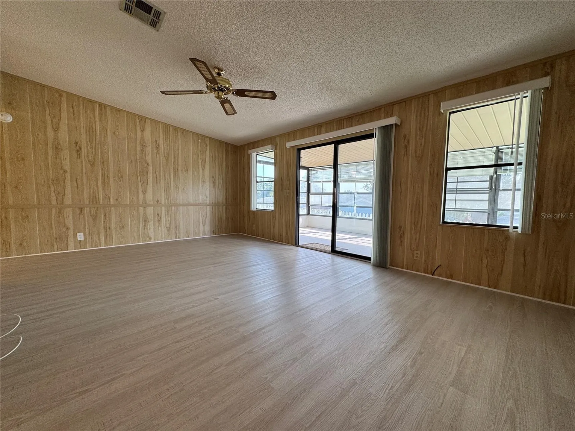 25100 Pine Hill Leesburg FL 34748