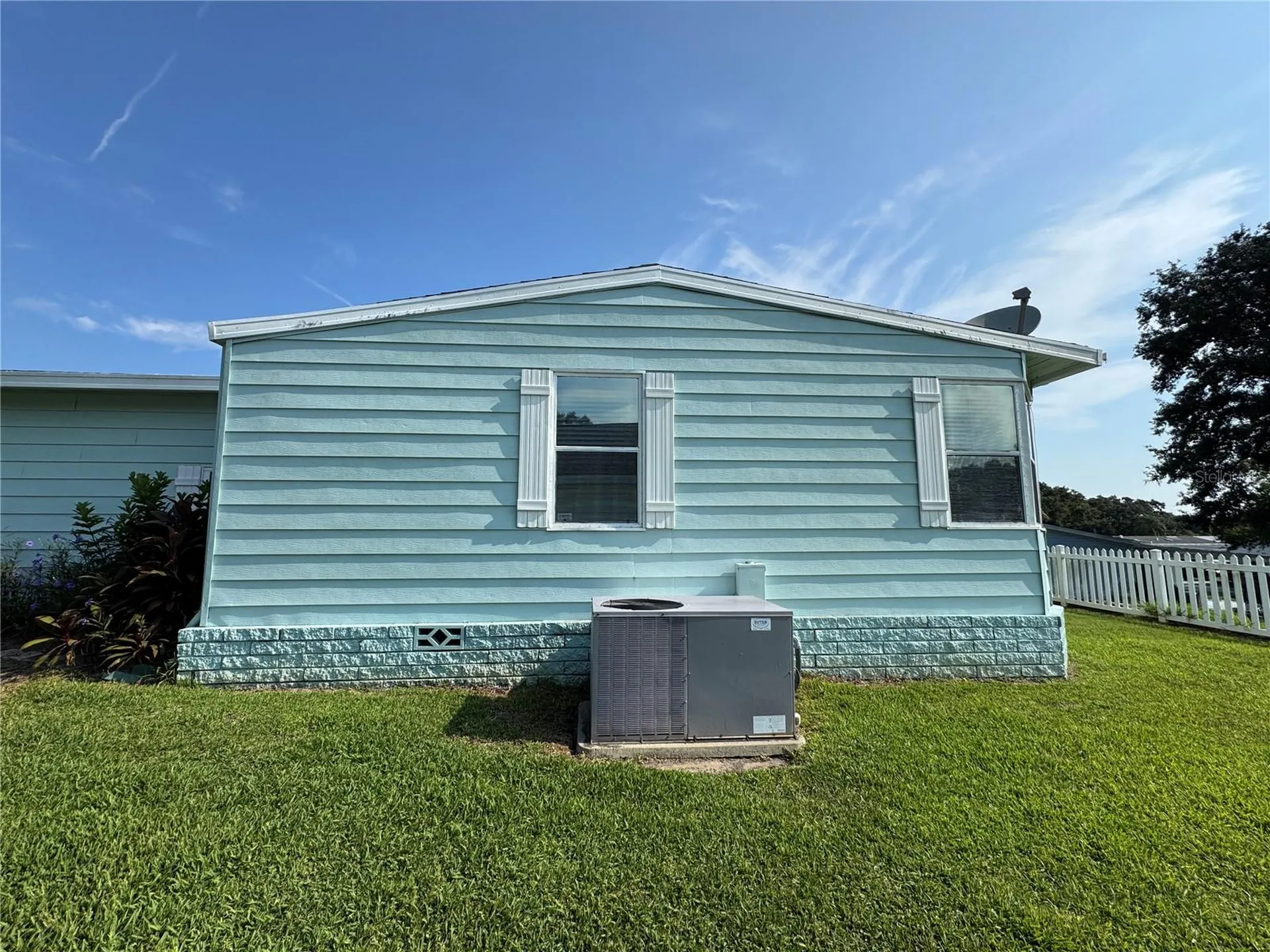 25100 Pine Hill Leesburg FL 34748