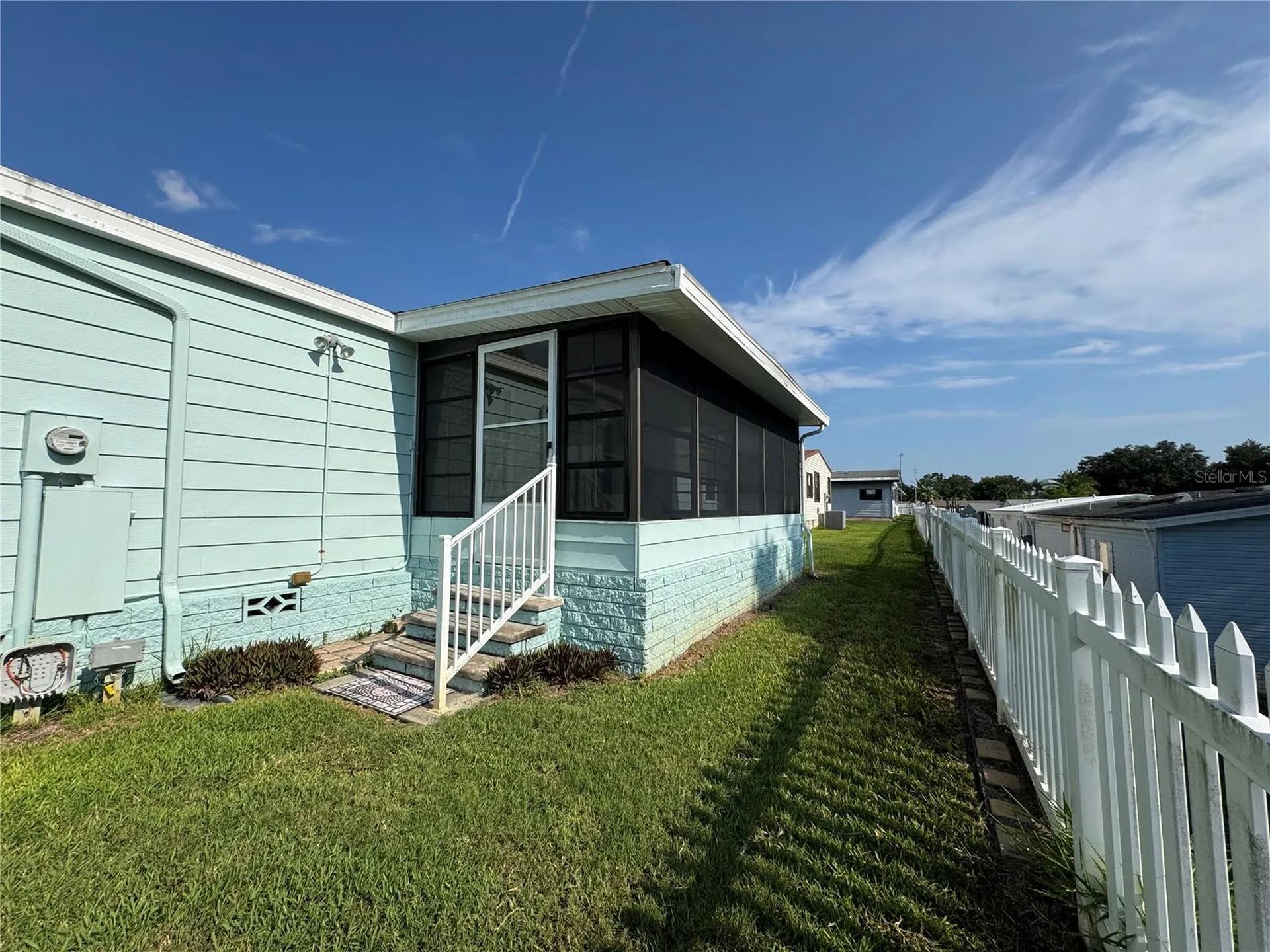 25100 Pine Hill Leesburg FL 34748
