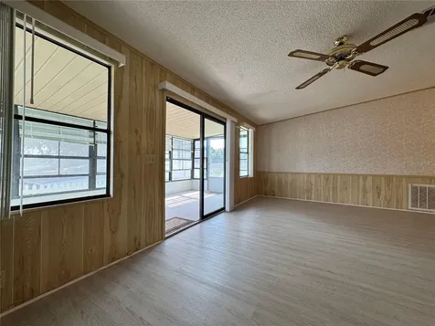 25100 Pine Hill Leesburg FL 34748