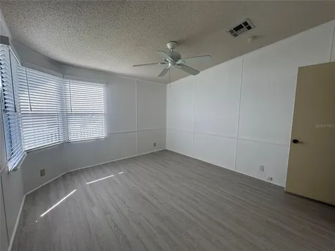 25100 Pine Hill Leesburg FL 34748