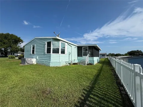 25100 Pine Hill Leesburg FL 34748