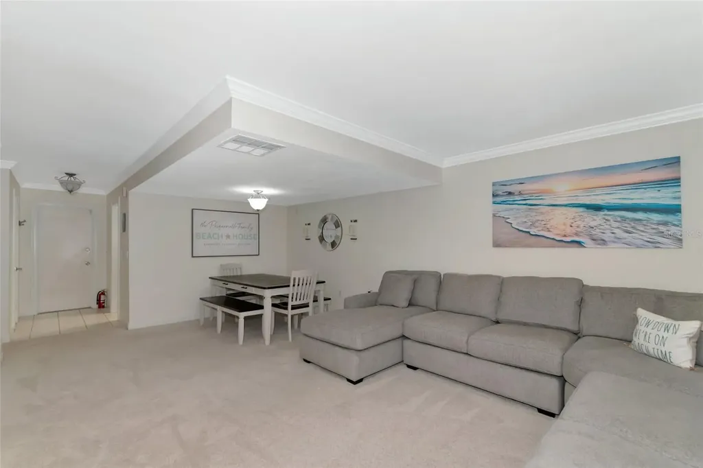3225 Ramblewood Drive Sarasota FL 34237