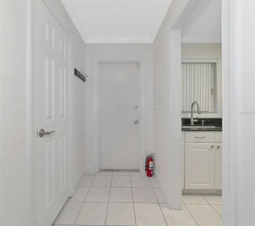 3225 Ramblewood Drive Sarasota FL 34237