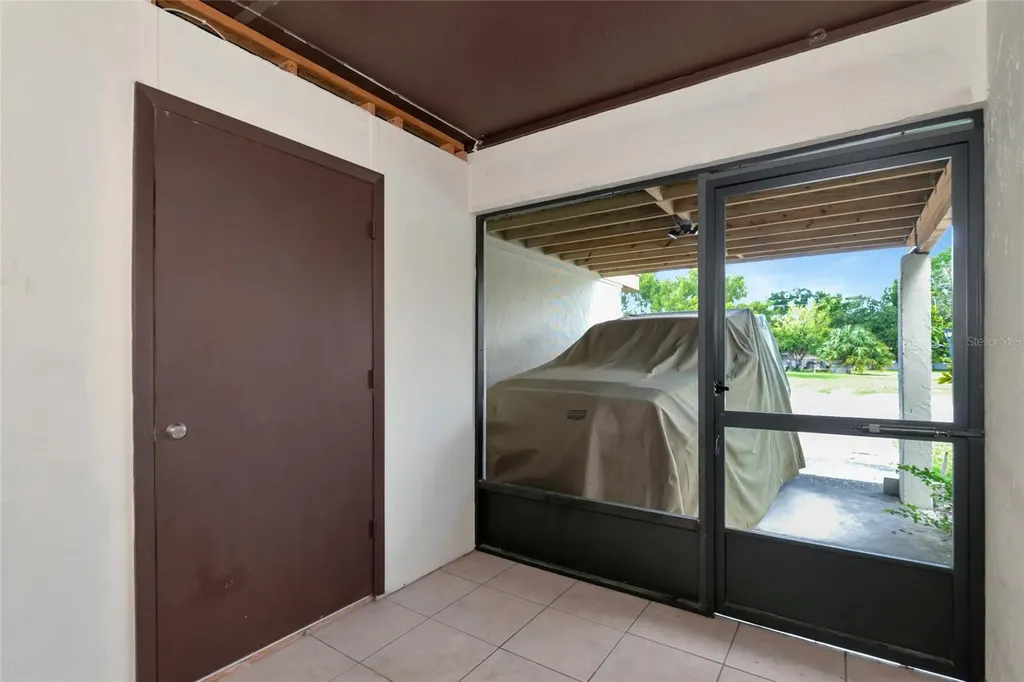 3225 Ramblewood Drive Sarasota FL 34237