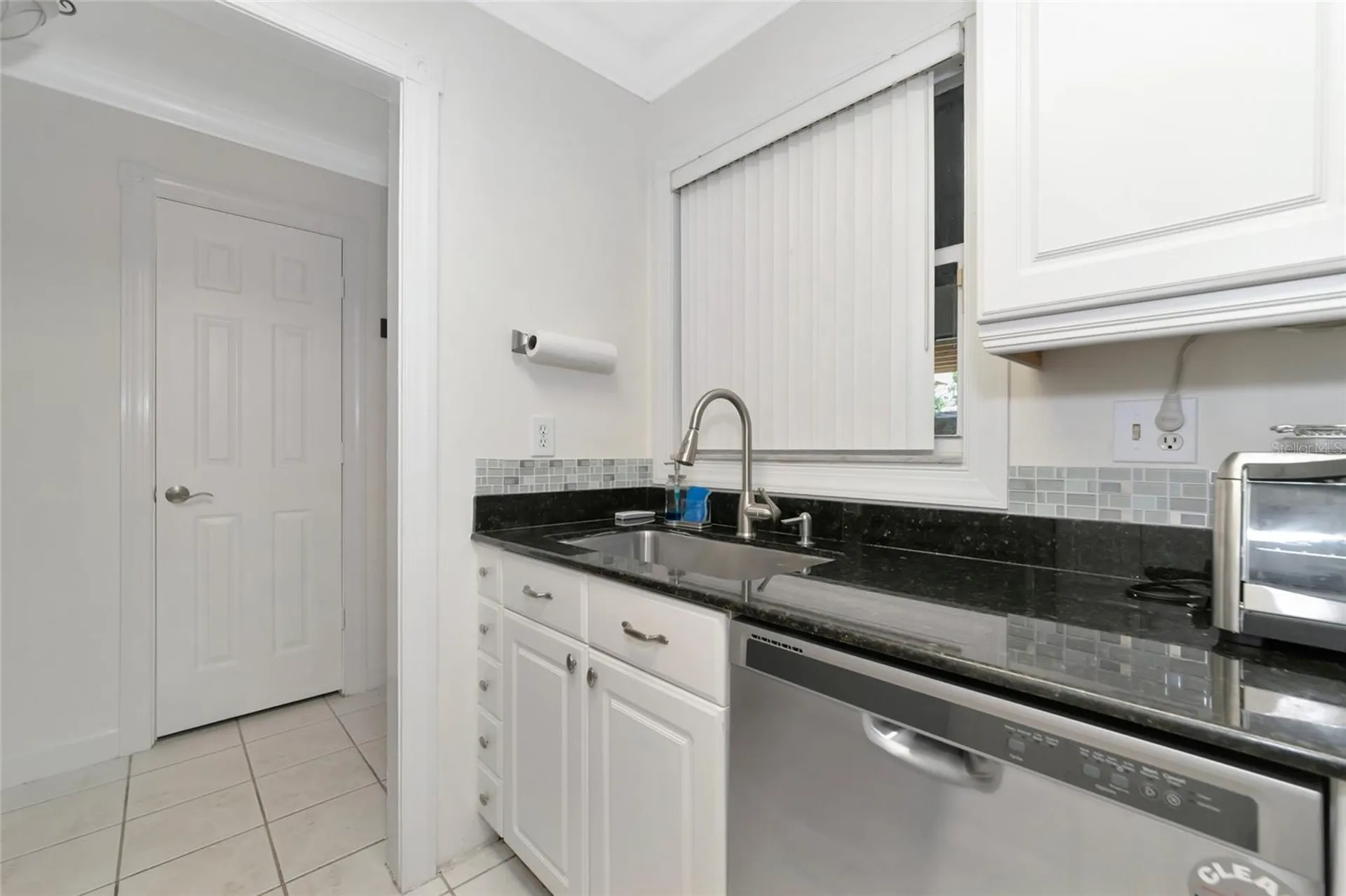 3225 Ramblewood Drive Sarasota FL 34237