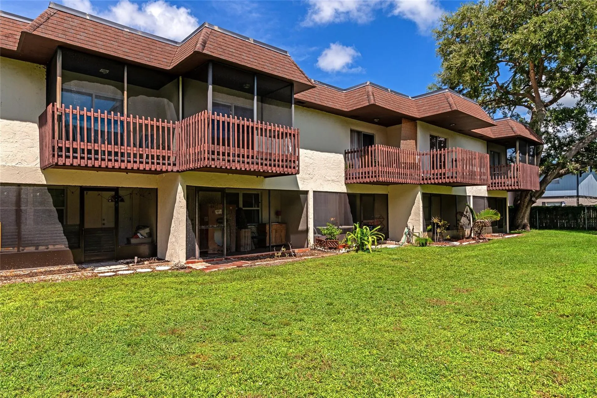 3225 Ramblewood Drive Sarasota FL 34237