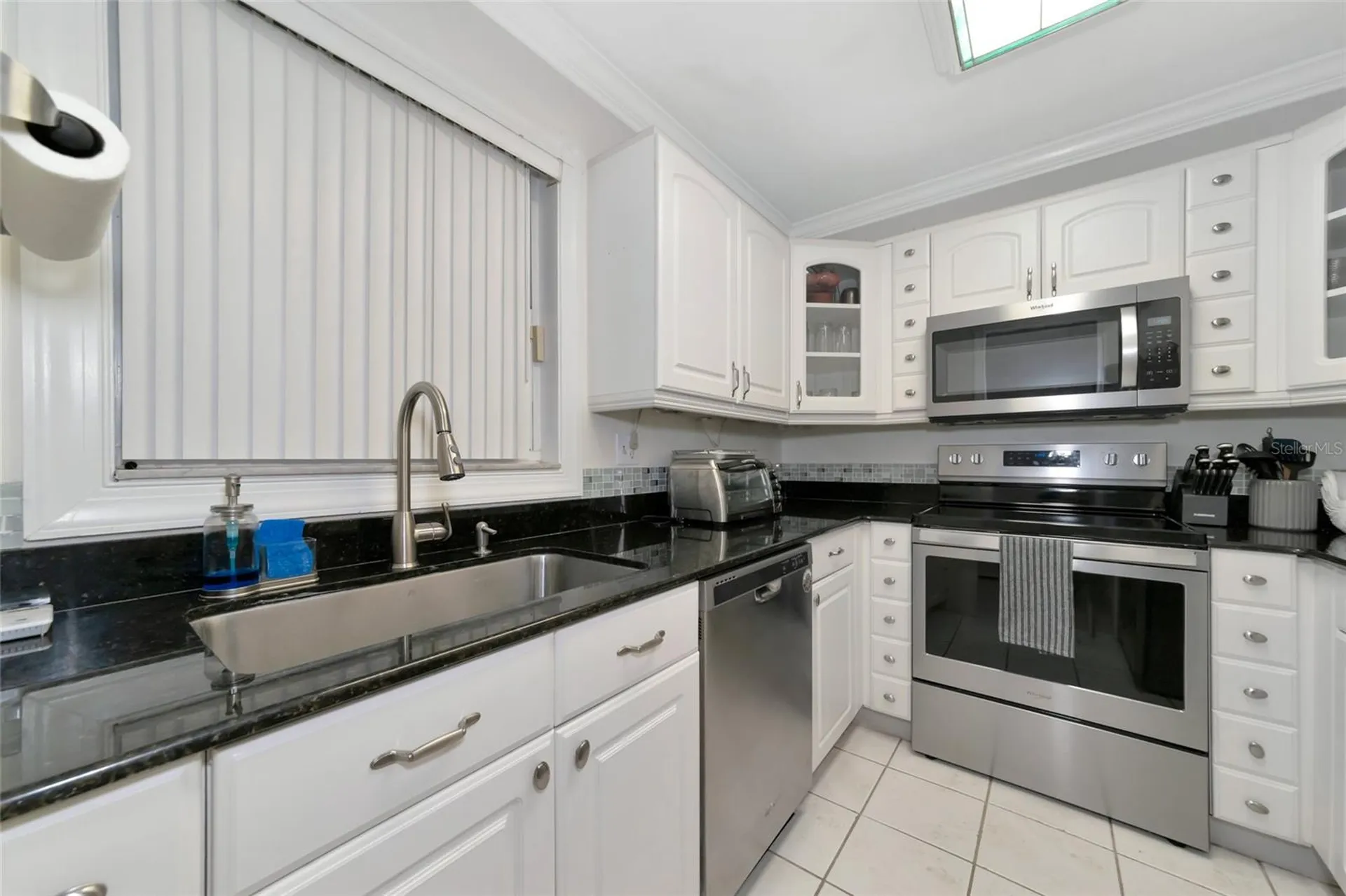 3225 Ramblewood Drive Sarasota FL 34237