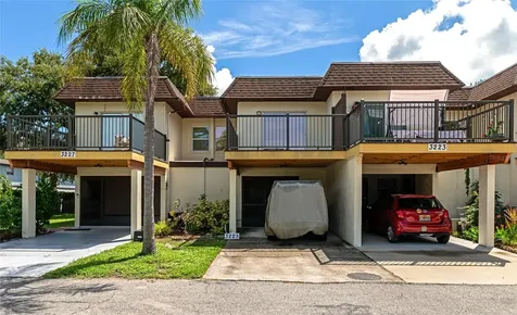 3225 Ramblewood Drive Sarasota FL 34237