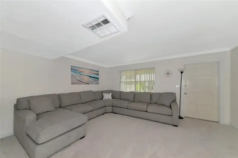 3225 Ramblewood Drive Sarasota FL 34237