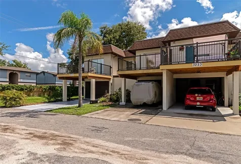 3225 Ramblewood Drive Sarasota FL 34237