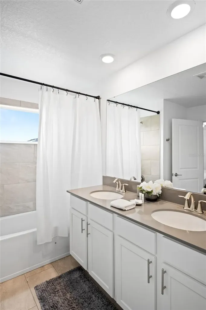 1042 Splash Shot Place Davenport FL 33896