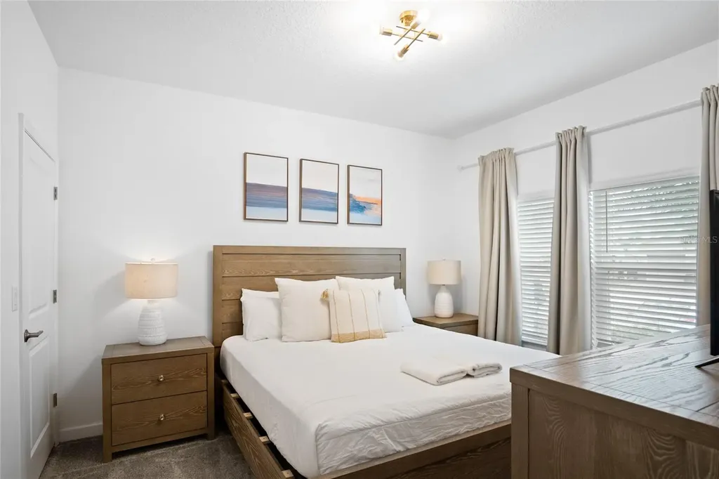 1042 Splash Shot Place Davenport FL 33896