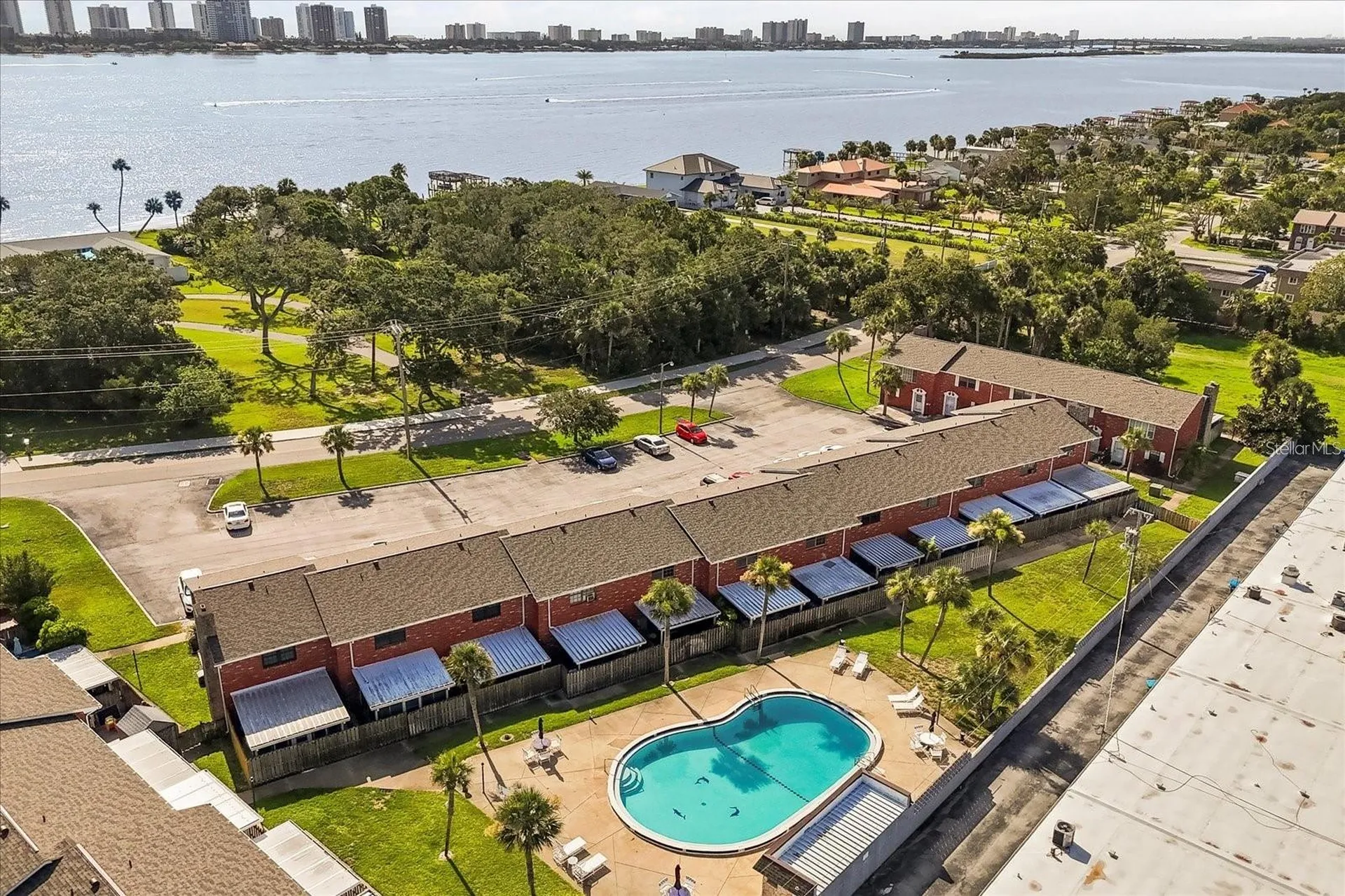 2250 S Palmetto Avenue Daytona Beach FL 32119